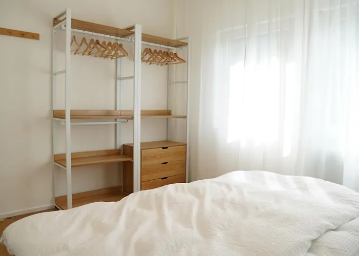 Feel-good Oasis With Garden And Parking Space In Lägenhet